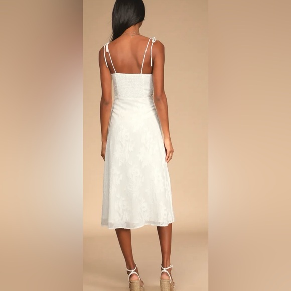 Jacquard Tie Sleeve Ivory Lulus Floral Metallic Stitched Dress-Size Medium - Picture 2 of 16